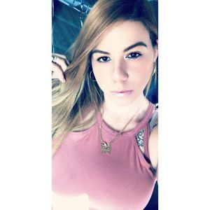 Meet your Posher, Jlo